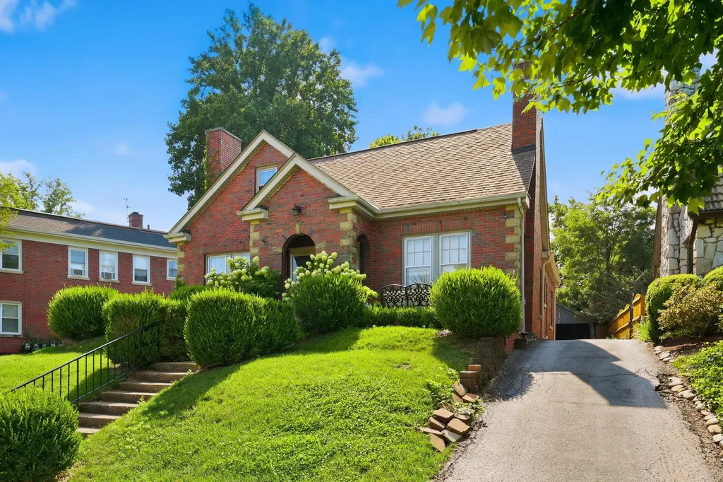 304-306 Ridgeway Road Lexington KY 40502