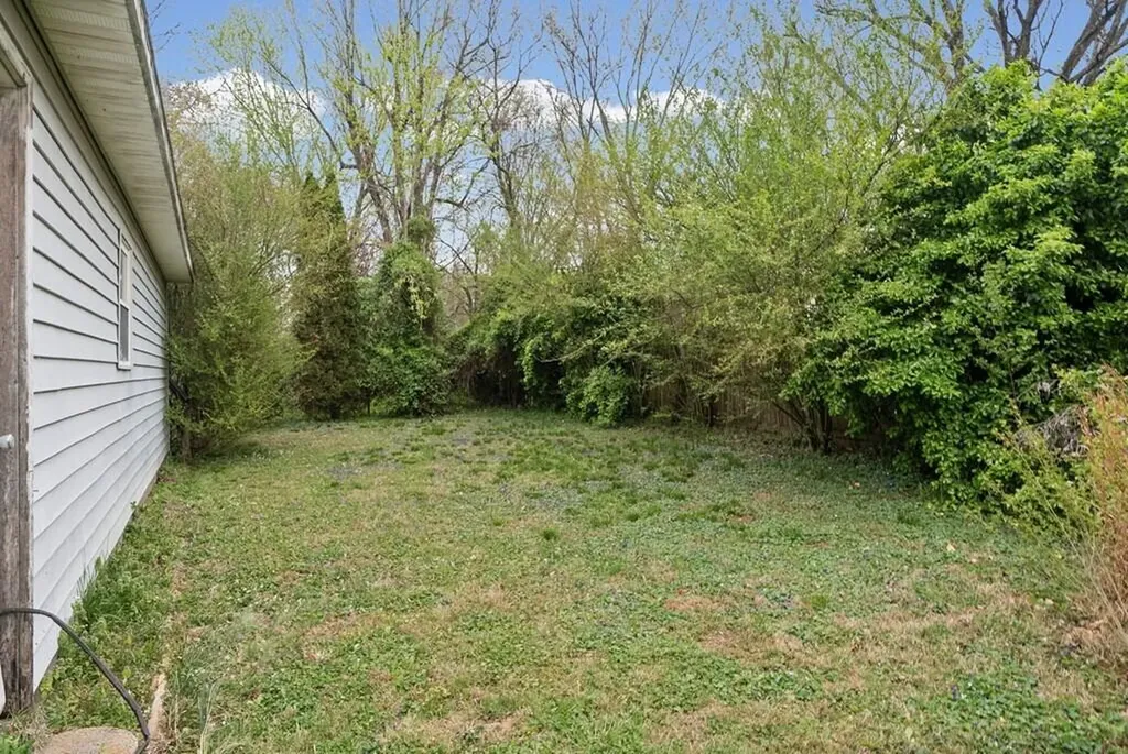 2736 Kenwood Drive Hopkinsville KY 42240