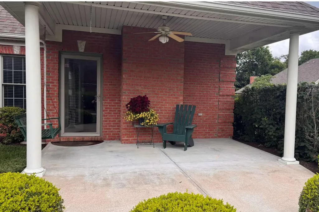 150 Sugartree Lane Versailles KY 40383