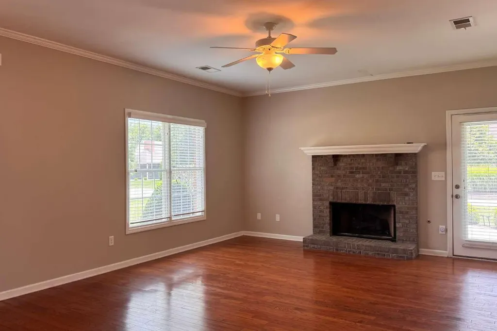 150 Sugartree Lane Versailles KY 40383