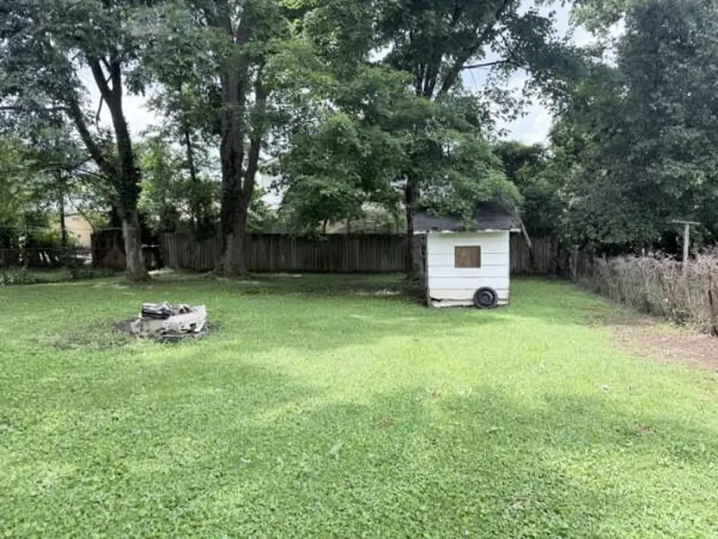 105 N Fowler Avenue Hopkinsville KY 42240