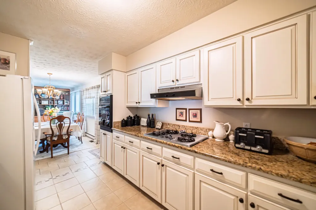 160 Charlotte Ann Drive Paducah KY 42001