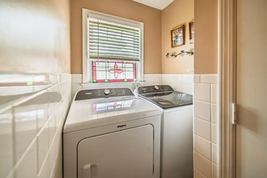 160 Charlotte Ann Drive Paducah KY 42001