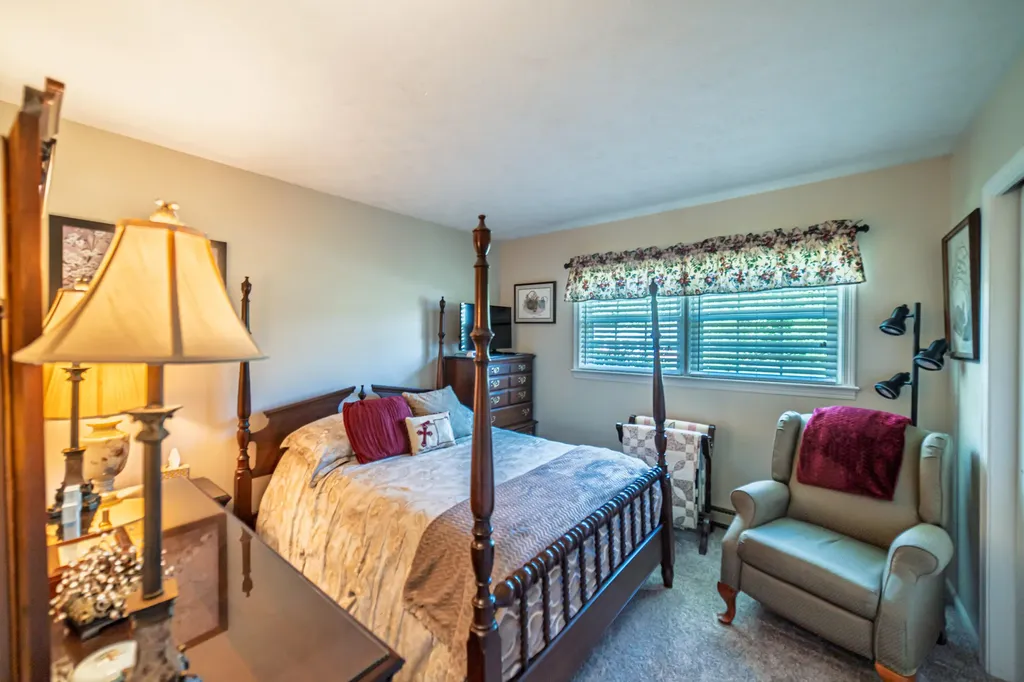 160 Charlotte Ann Drive Paducah KY 42001