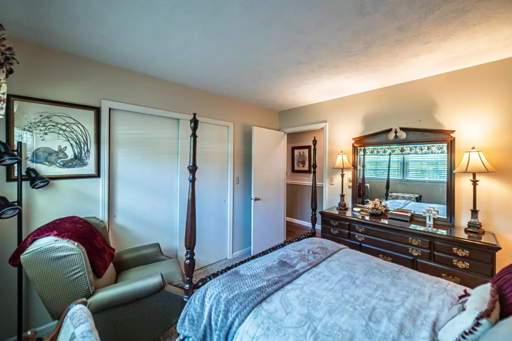 160 Charlotte Ann Drive Paducah KY 42001