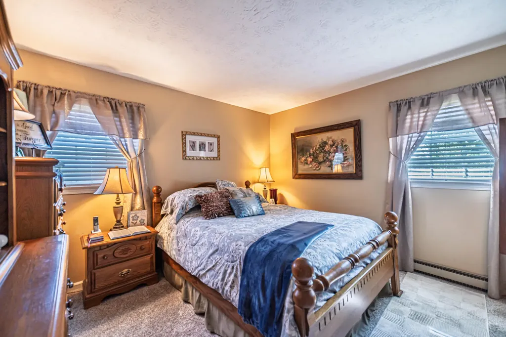 160 Charlotte Ann Drive Paducah KY 42001
