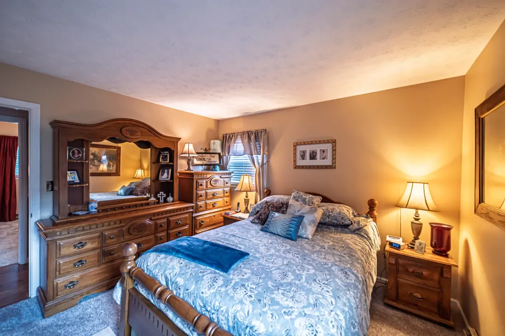 160 Charlotte Ann Drive Paducah KY 42001