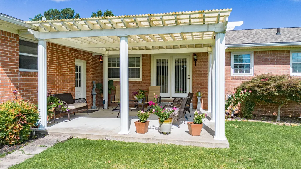160 Charlotte Ann Drive Paducah KY 42001