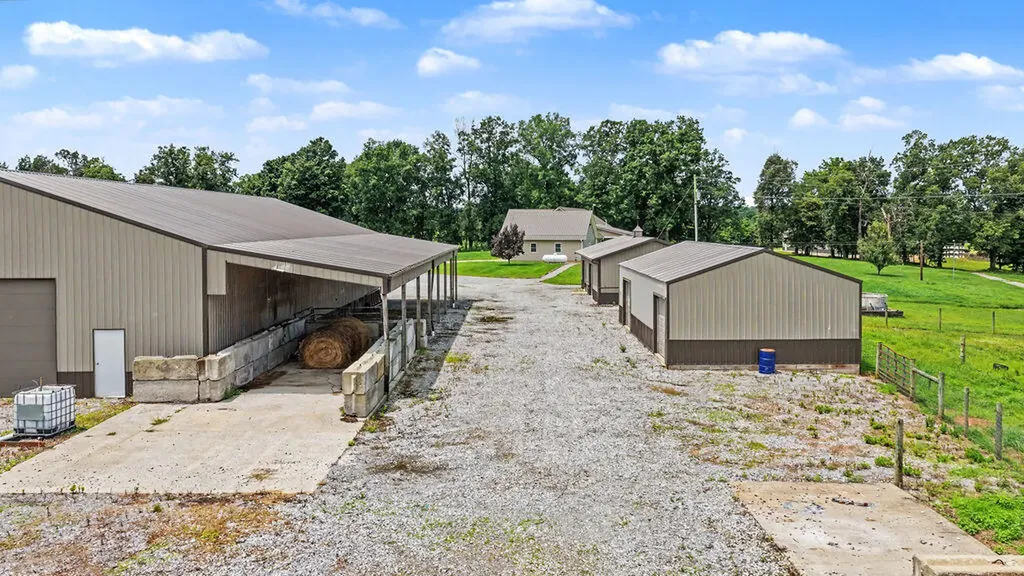 141 Leech Hill Cemetery Road Fredonia KY 42411