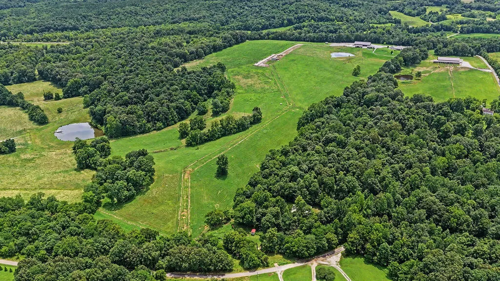 141 Leech Hill Cemetery Road Fredonia KY 42411