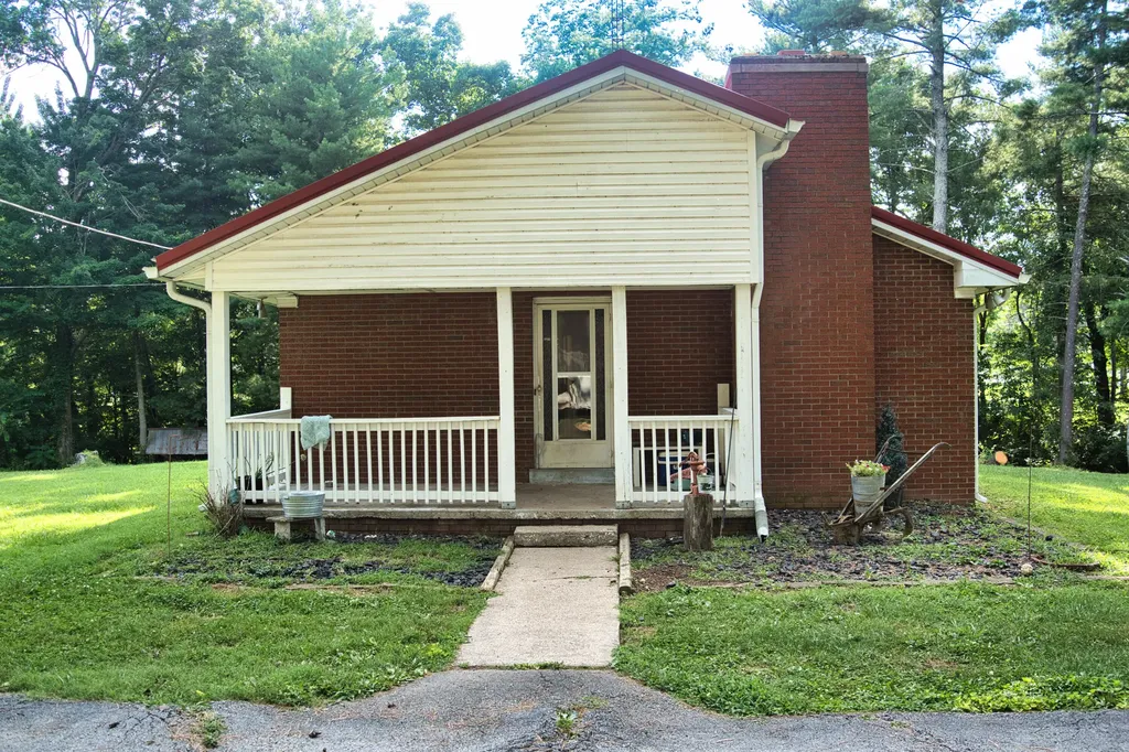 1321 Ky-80 Windsor KY 42565