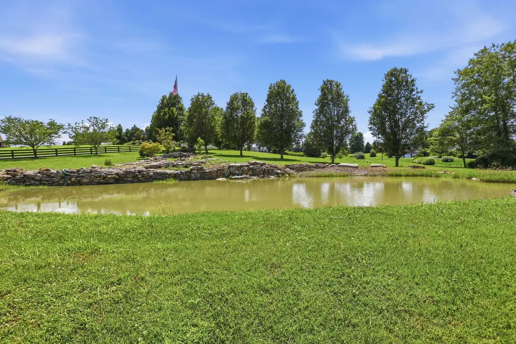 131 Jennifer Drive Lancaster KY 40444