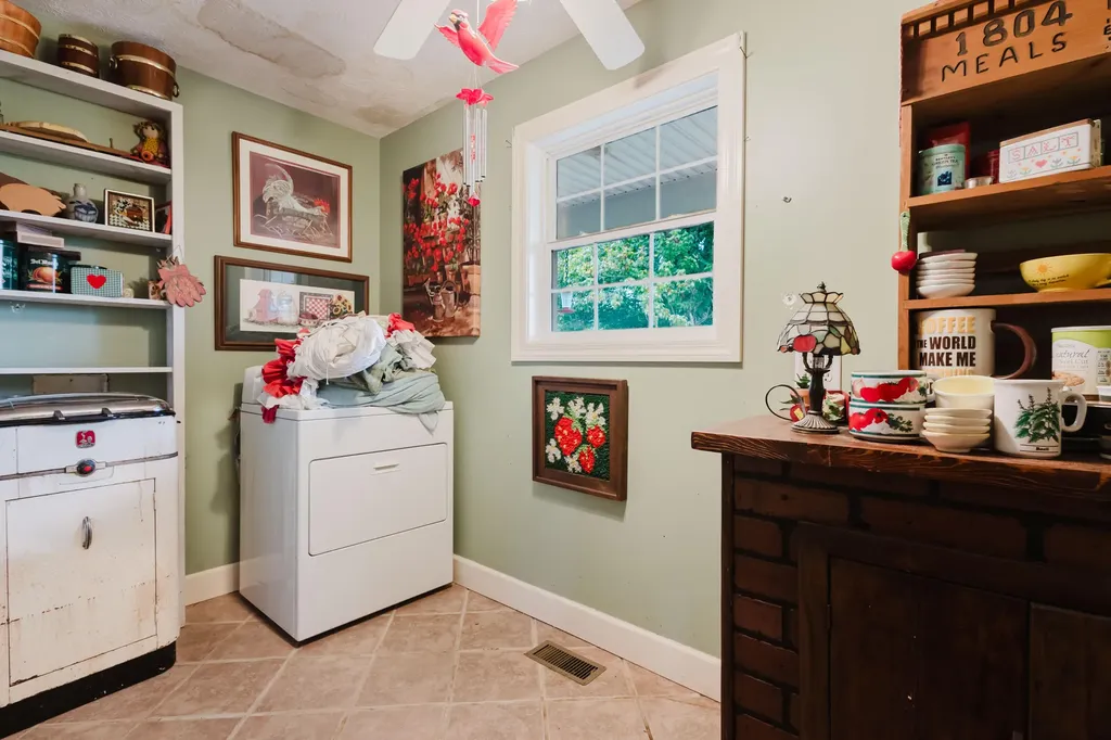 2416 Meador Port Oliver Road Scottsville KY 42164