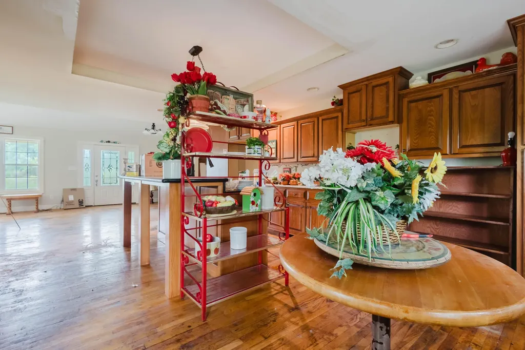 2416 Meador Port Oliver Road Scottsville KY 42164