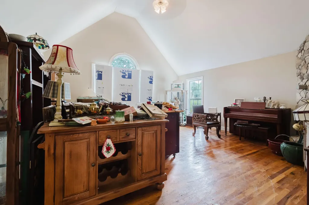 2416 Meador Port Oliver Road Scottsville KY 42164