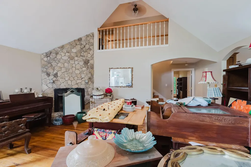 2416 Meador Port Oliver Road Scottsville KY 42164