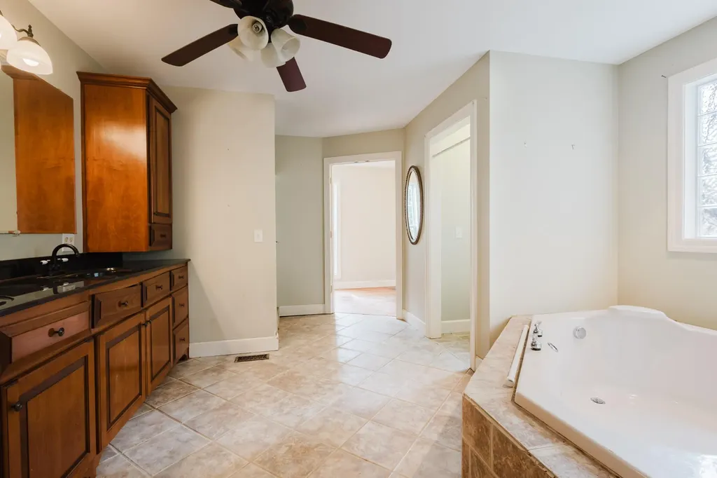 2416 Meador Port Oliver Road Scottsville KY 42164