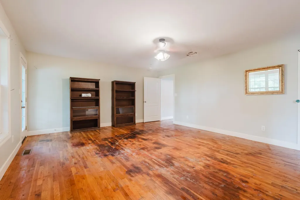 2416 Meador Port Oliver Road Scottsville KY 42164