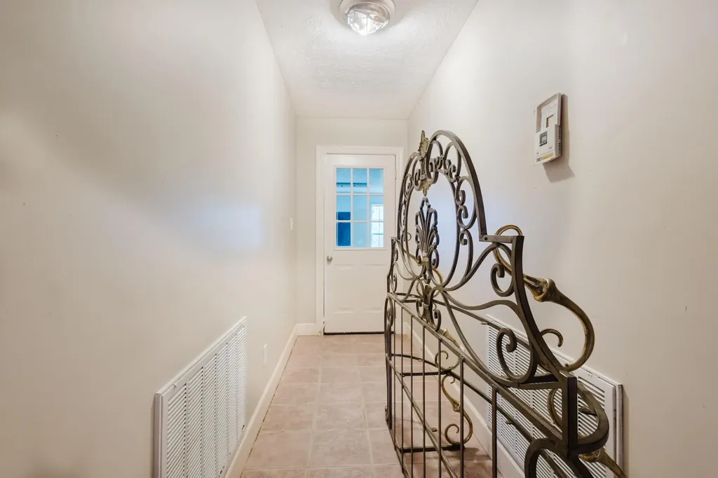 2416 Meador Port Oliver Road Scottsville KY 42164