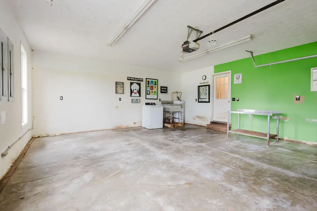 2416 Meador Port Oliver Road Scottsville KY 42164