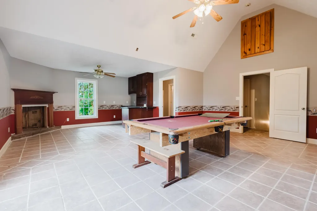 2416 Meador Port Oliver Road Scottsville KY 42164