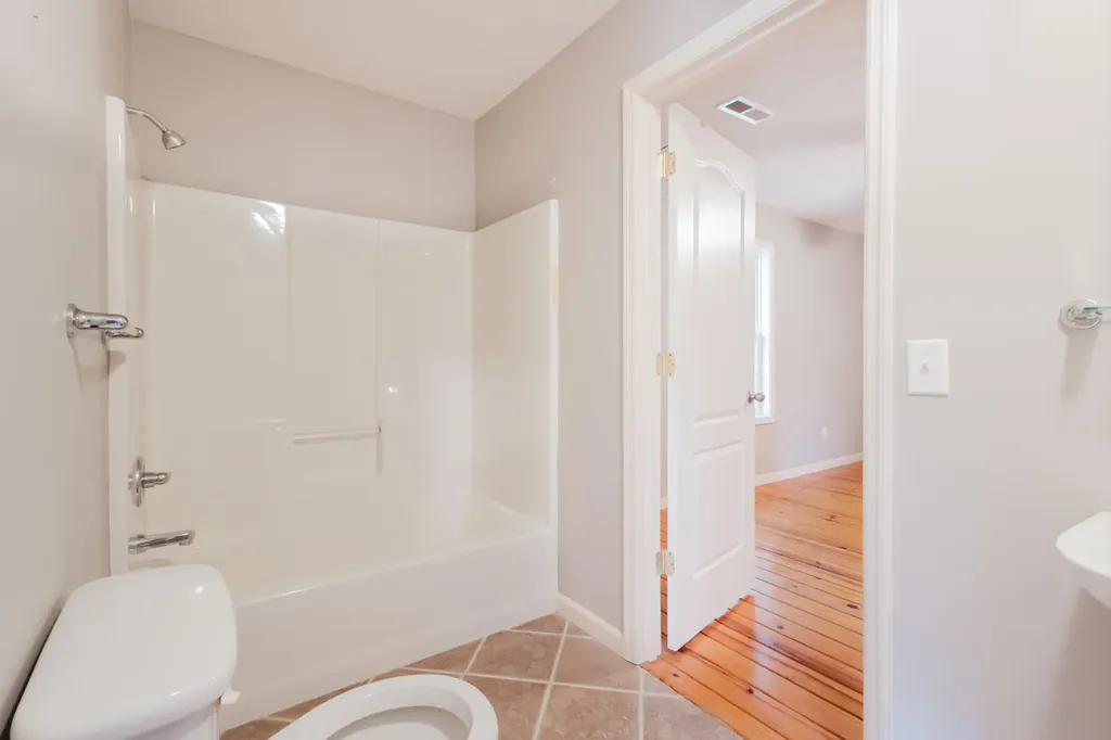 2416 Meador Port Oliver Road Scottsville KY 42164