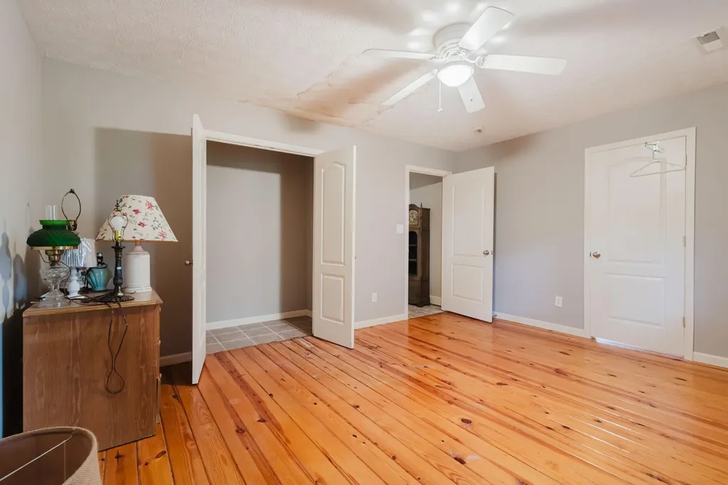 2416 Meador Port Oliver Road Scottsville KY 42164