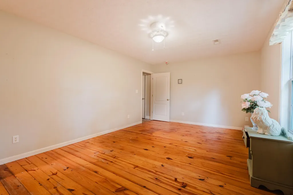 2416 Meador Port Oliver Road Scottsville KY 42164