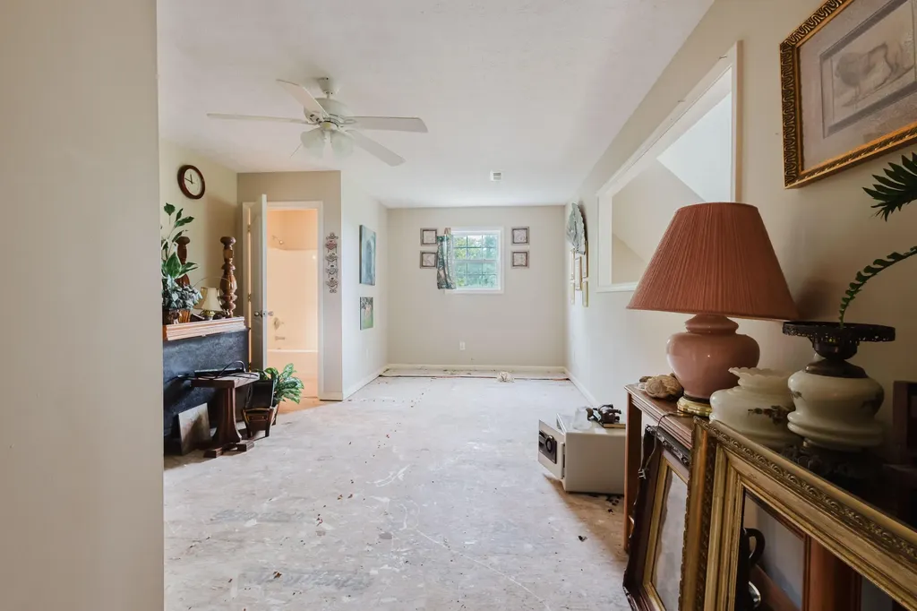 2416 Meador Port Oliver Road Scottsville KY 42164
