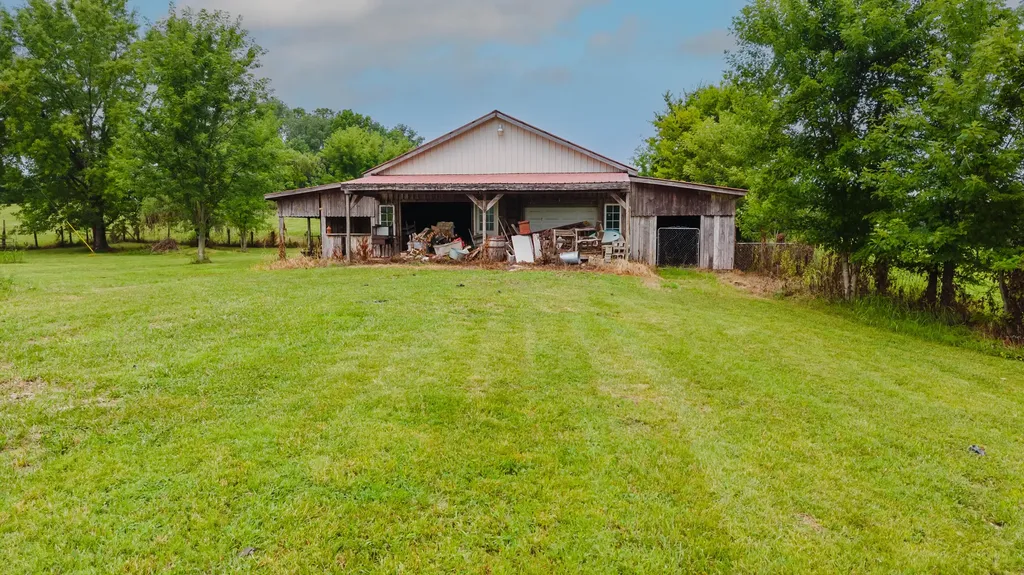 2416 Meador Port Oliver Road Scottsville KY 42164
