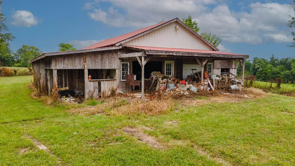 2416 Meador Port Oliver Road Scottsville KY 42164