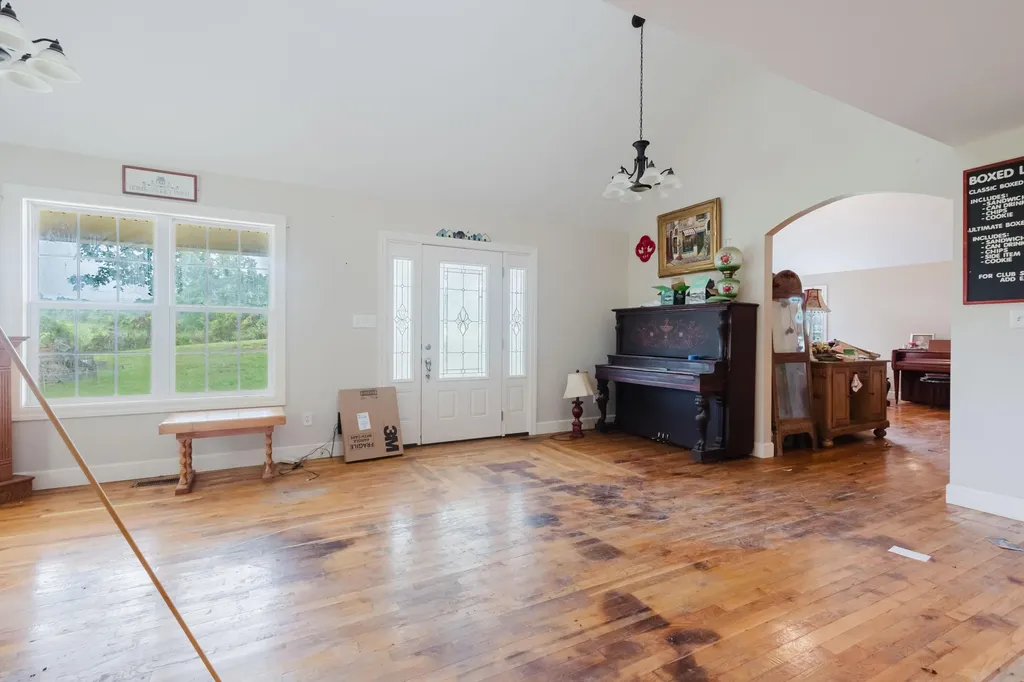 2416 Meador Port Oliver Road Scottsville KY 42164