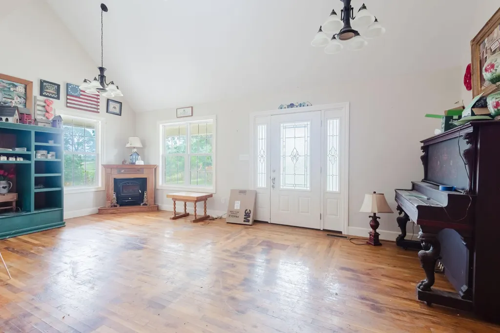 2416 Meador Port Oliver Road Scottsville KY 42164