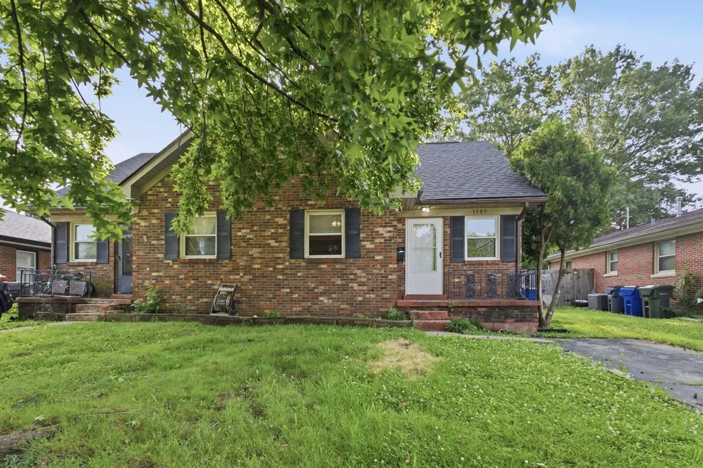 1503 Roanoke Road Lexington KY 40504