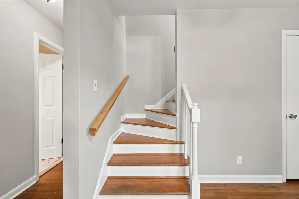 1503 Roanoke Road Lexington KY 40504