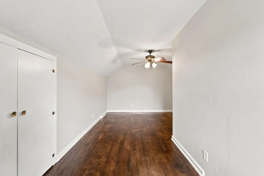 1503 Roanoke Road Lexington KY 40504