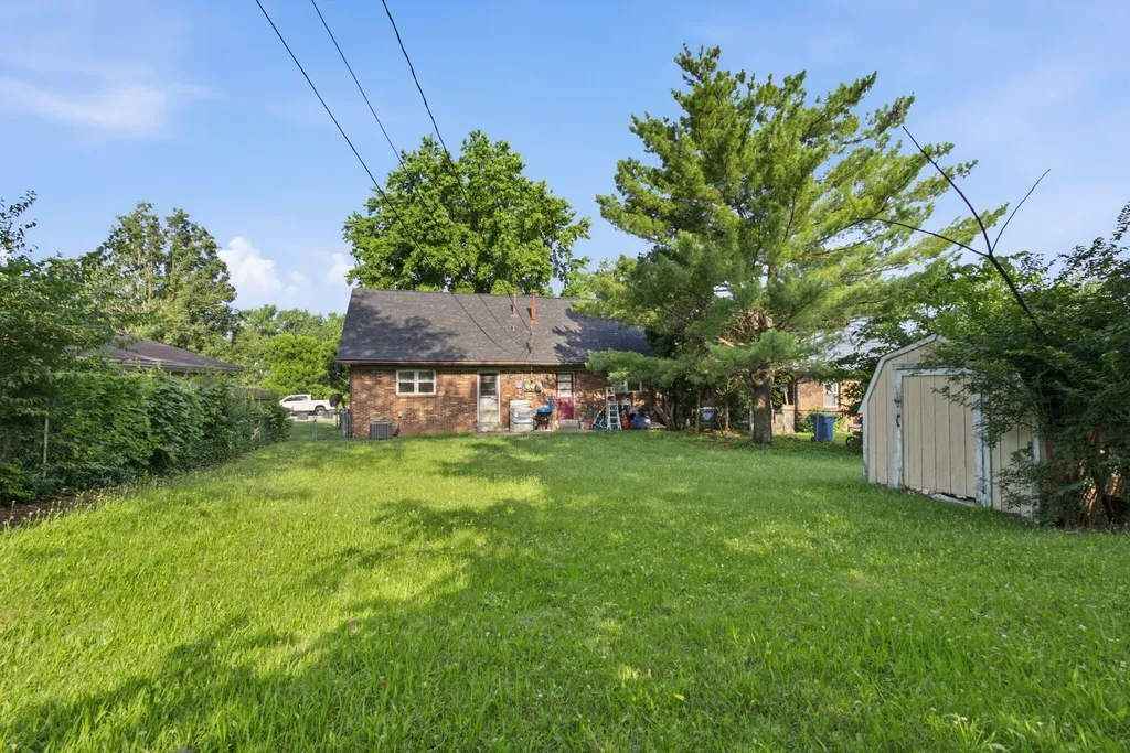 1503 Roanoke Road Lexington KY 40504