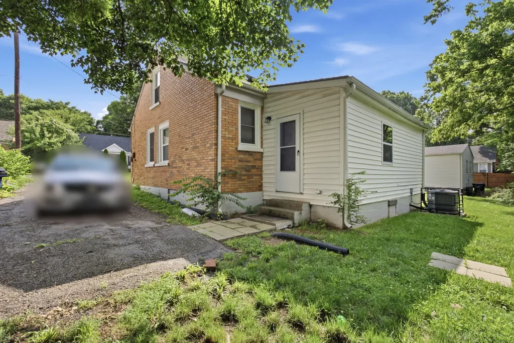 1503 Roanoke Road Lexington KY 40504