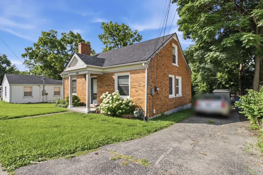 1503 Roanoke Road Lexington KY 40504