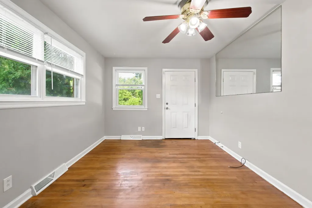 1503 Roanoke Road Lexington KY 40504