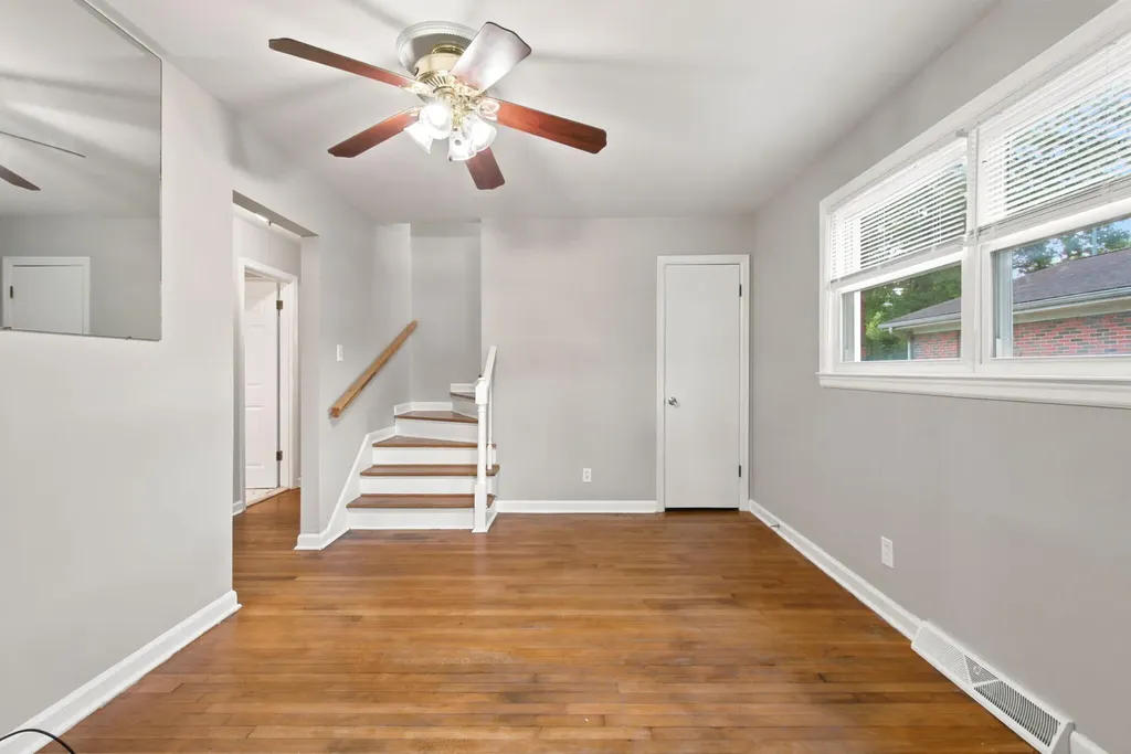 1503 Roanoke Road Lexington KY 40504