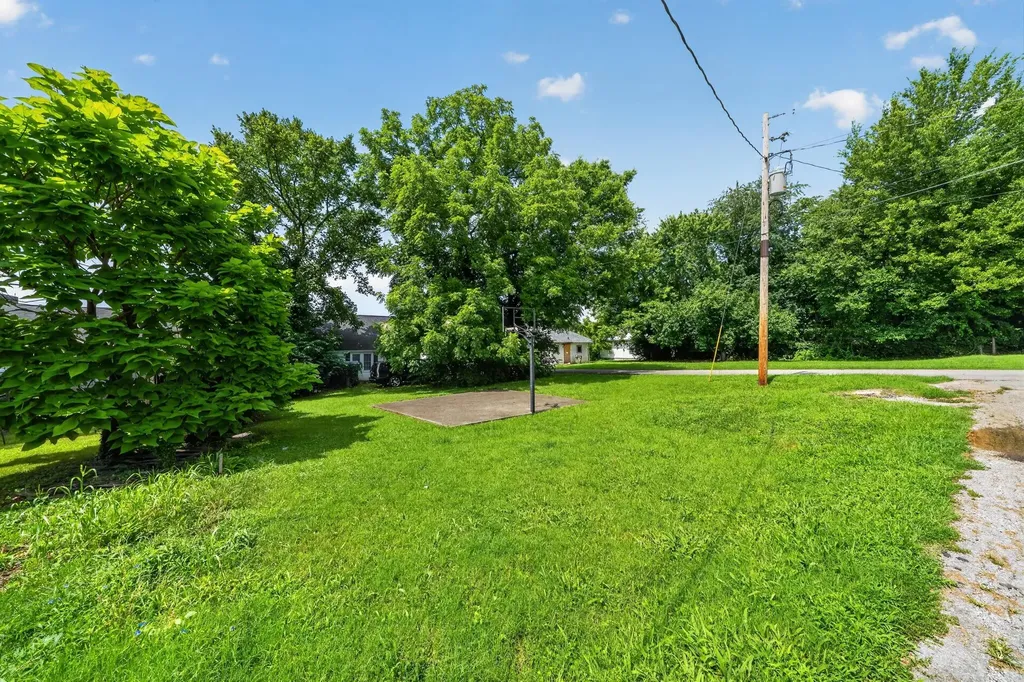 420 W 16th Street Hopkinsville KY 42240