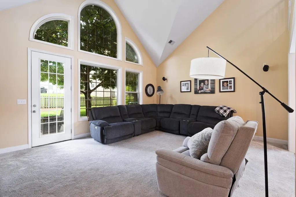2868 Jenna Rest Lexington KY 40511