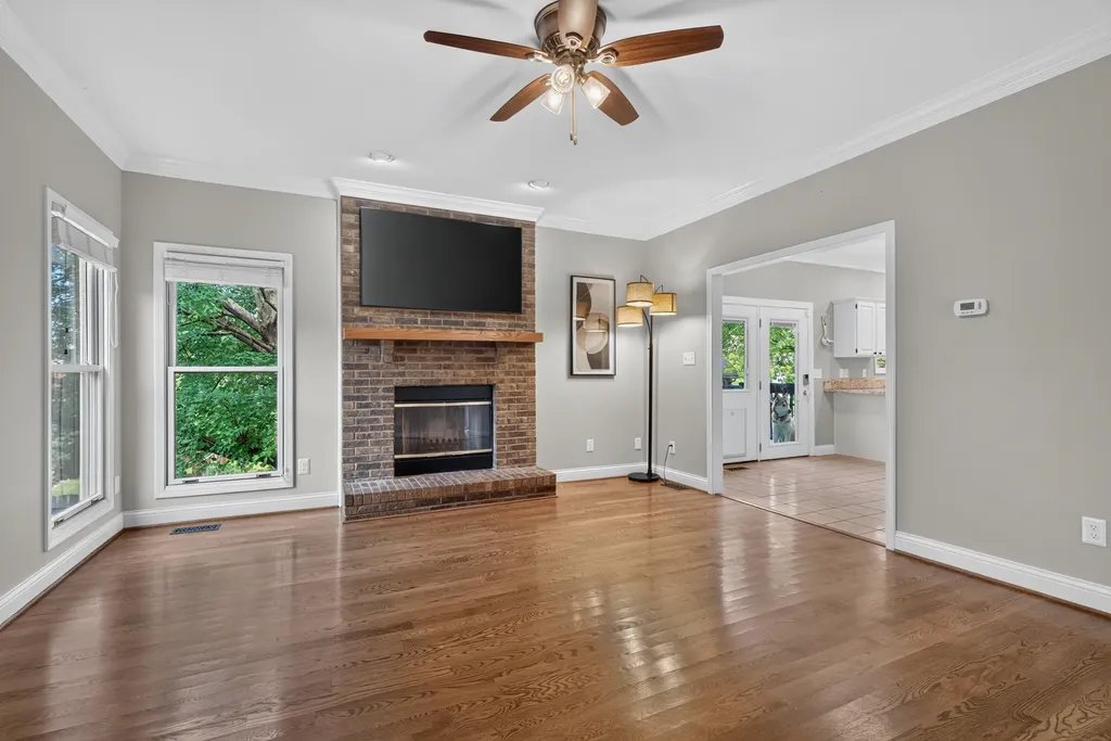 717 Maple Ridge Lane Lexington KY 40509