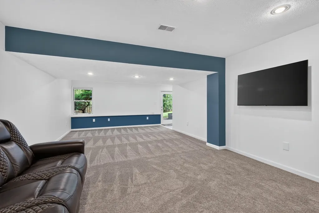 717 Maple Ridge Lane Lexington KY 40509