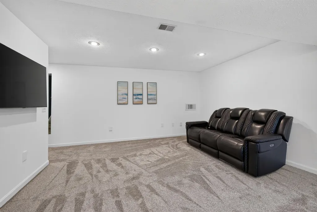 717 Maple Ridge Lane Lexington KY 40509