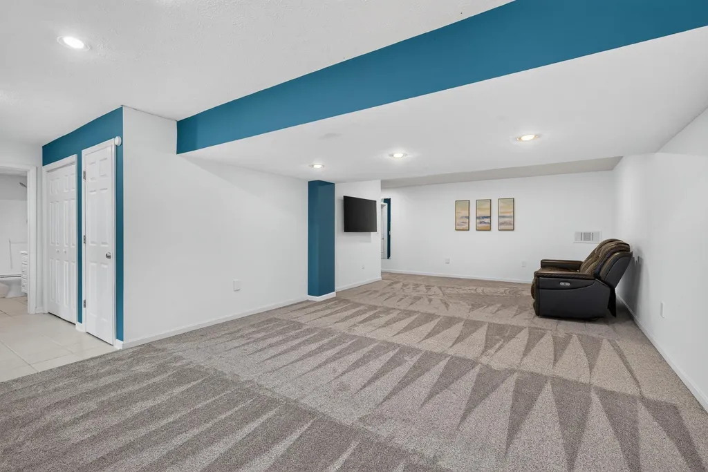 717 Maple Ridge Lane Lexington KY 40509