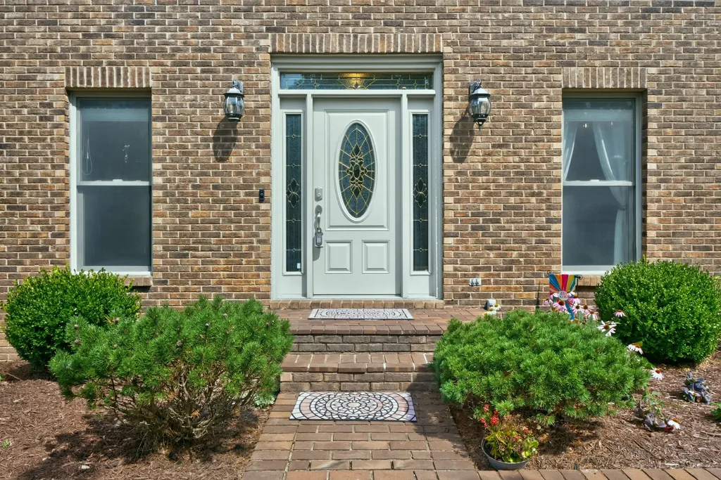 717 Maple Ridge Lane Lexington KY 40509