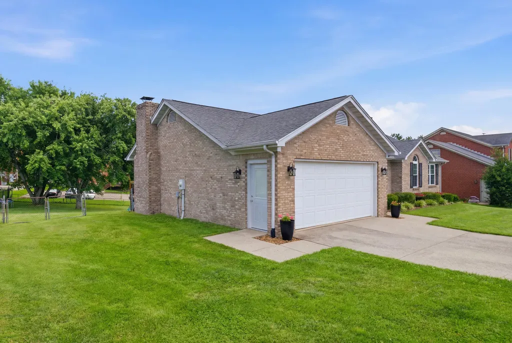 308 Timothy Way Richmond KY 40475