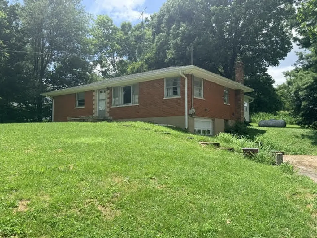 5110 Maysville Road Mt Sterling KY 40353